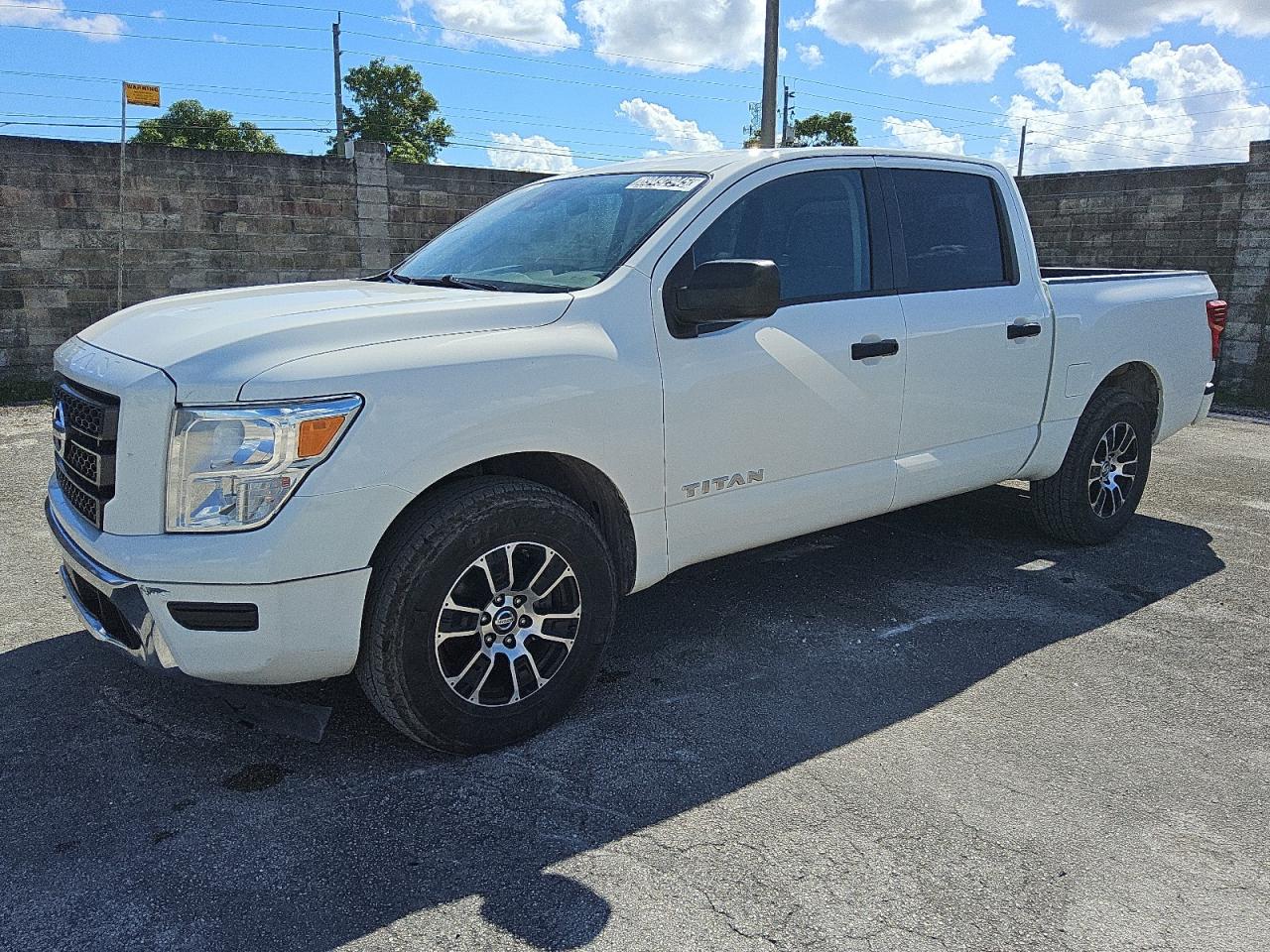 NISSAN TITAN S 2022