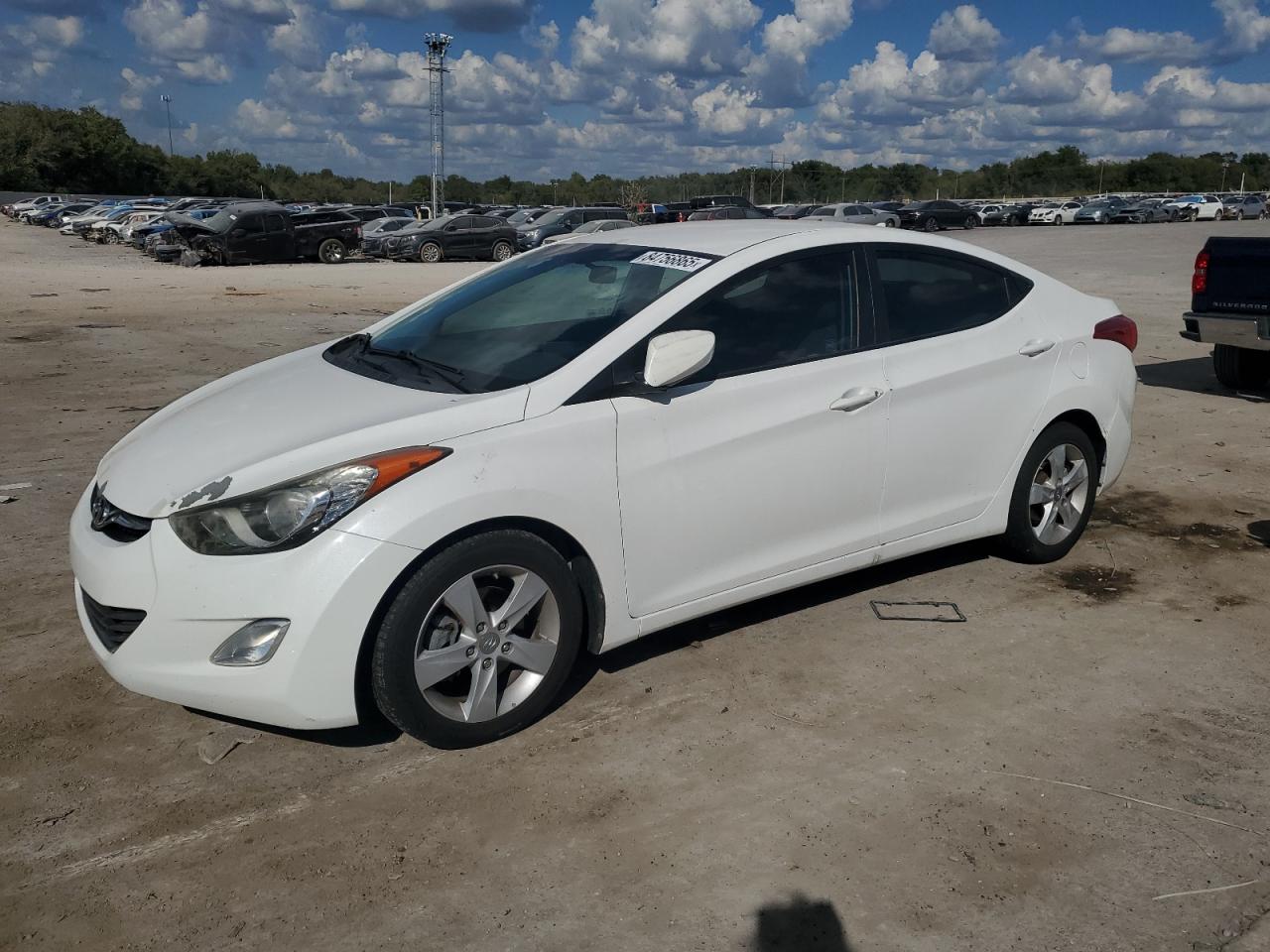 HYUNDAI ELANTRA GL 2013