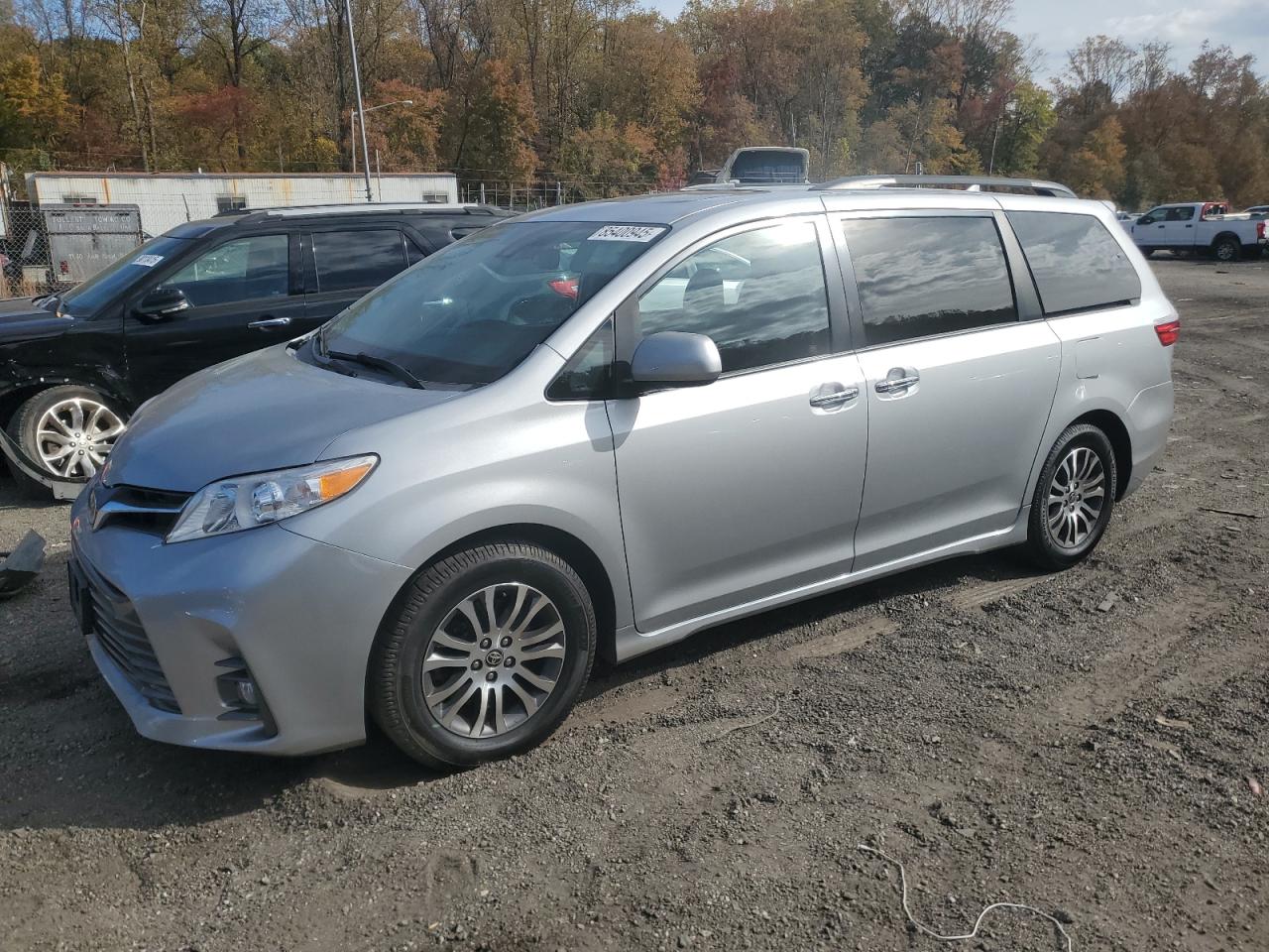 TOYOTA SIENNA XLE 2020