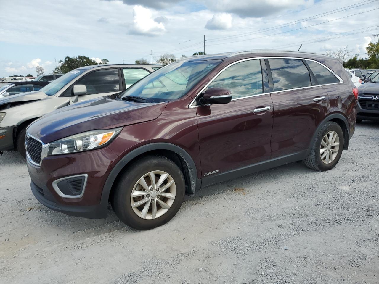 KIA SORENTO LX 2017