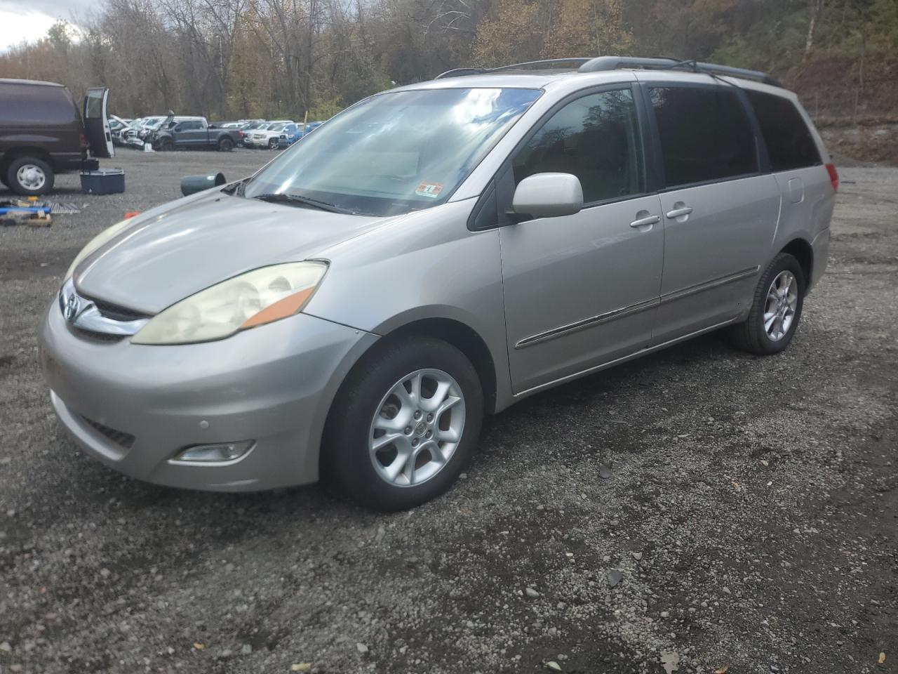 TOYOTA SIENNA 2006