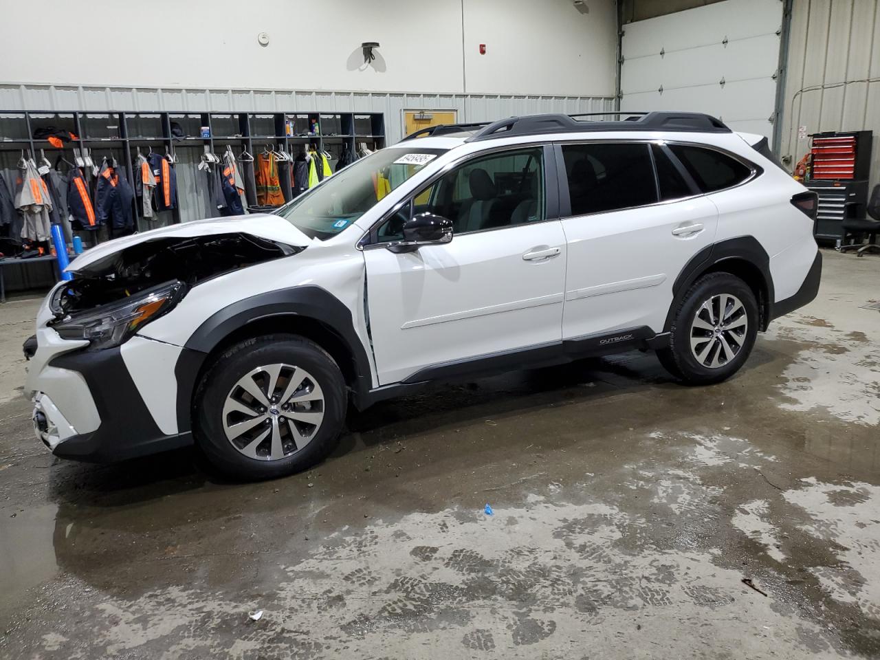 SUBARU OUTBACK 2025