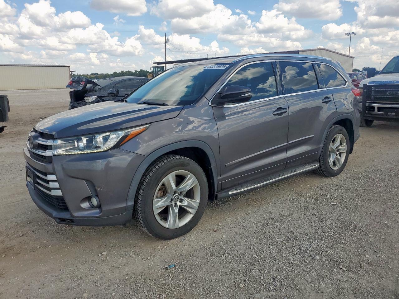 TOYOTA HIGHLANDER 2017