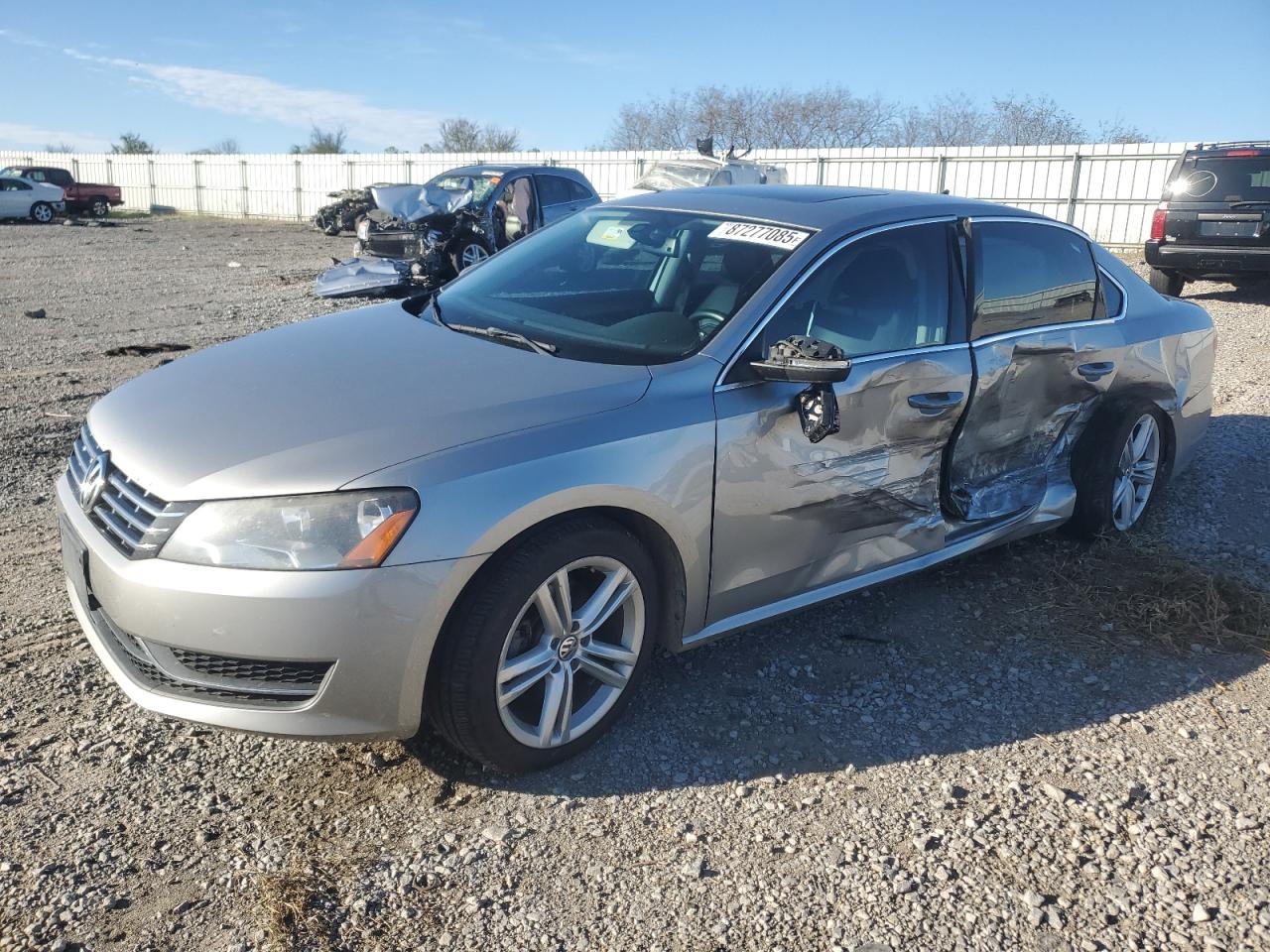 VOLKSWAGEN PASSAT SE 2014
