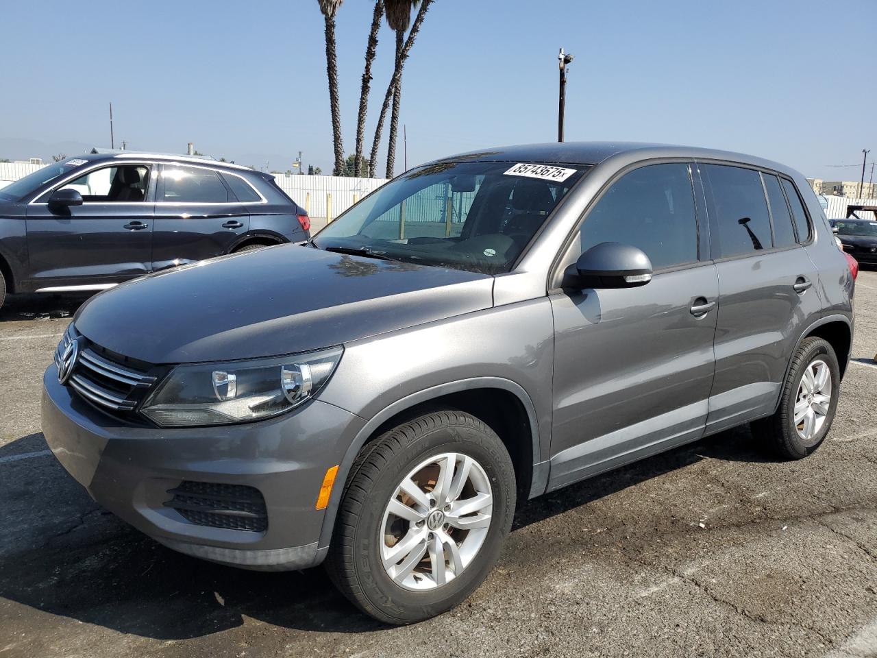 VOLKSWAGEN TIGUAN S 2013