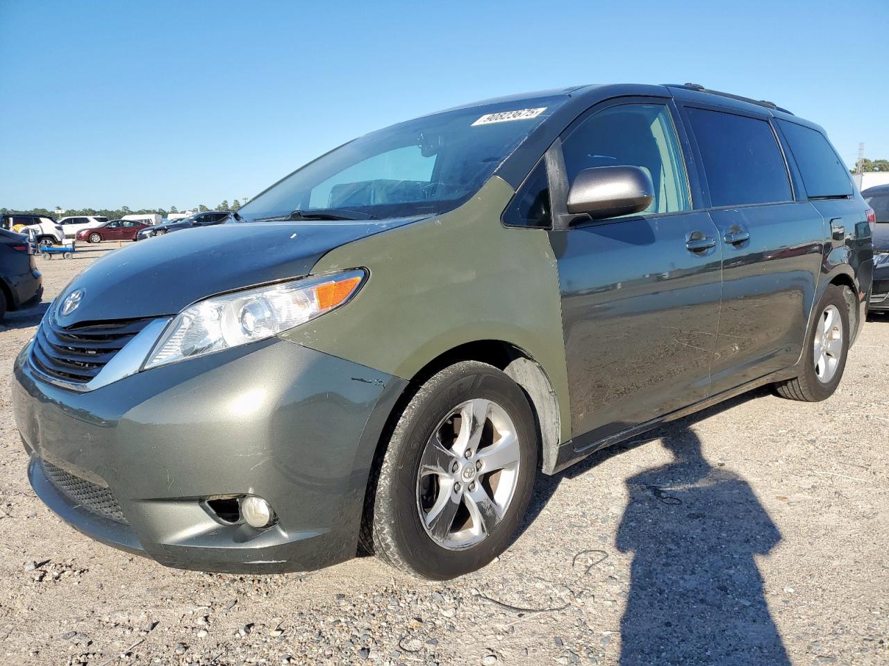 TOYOTA SIENNA XLE 2012