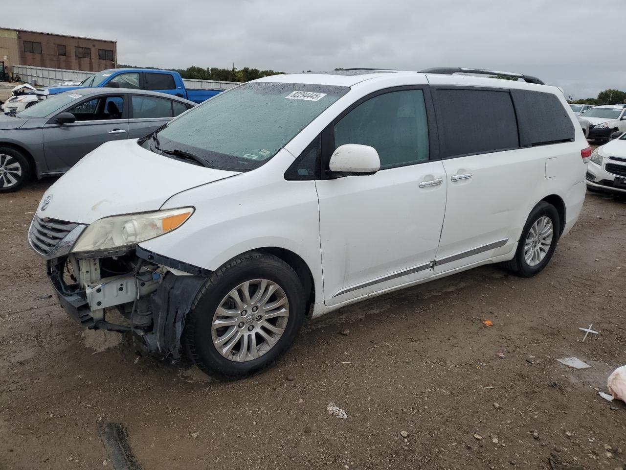 TOYOTA SIENNA 2012