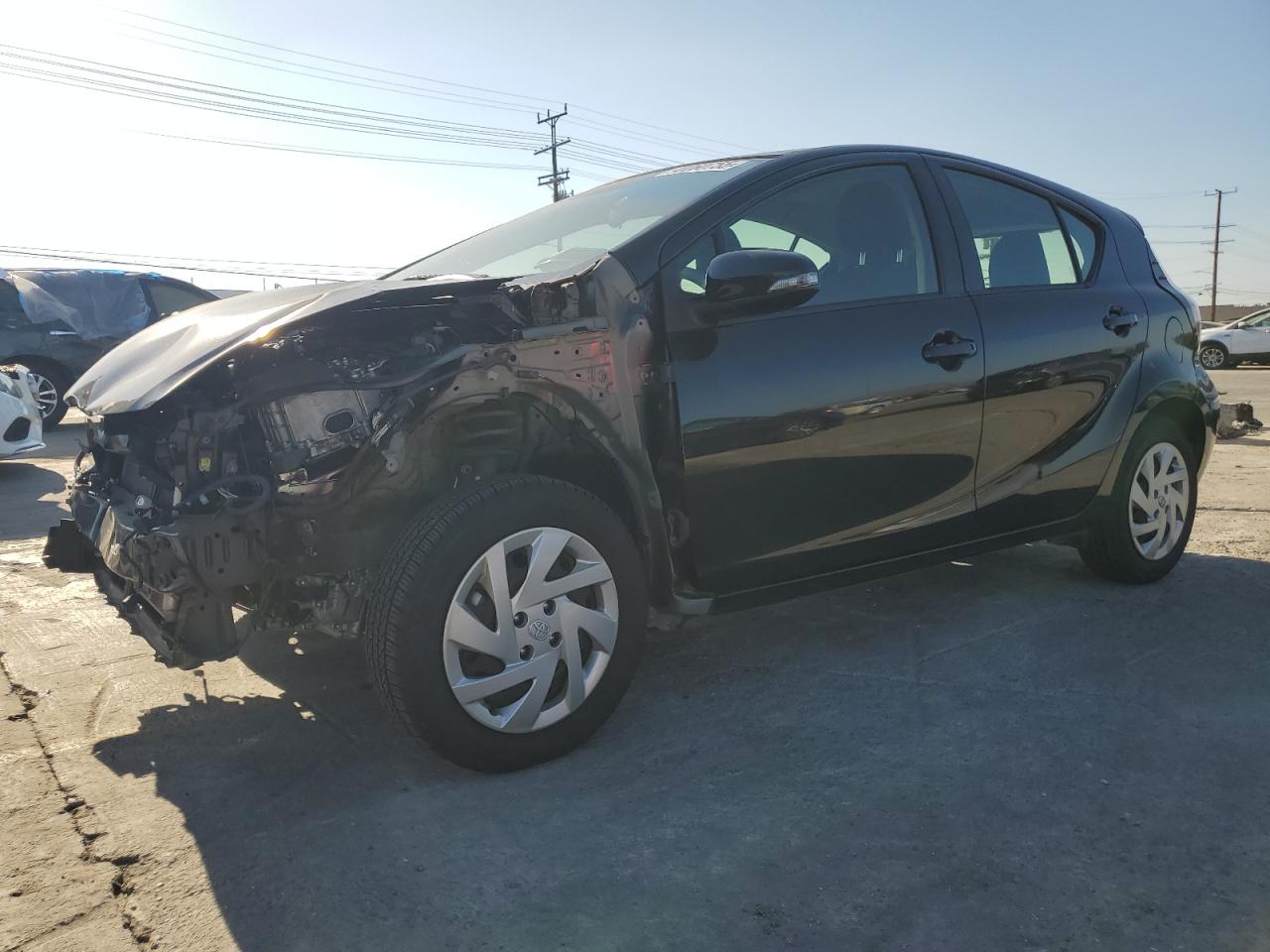 TOYOTA PRIUS C 2015