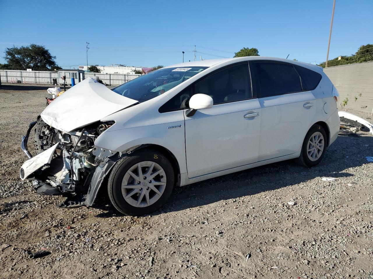 TOYOTA PRIUS V 2014