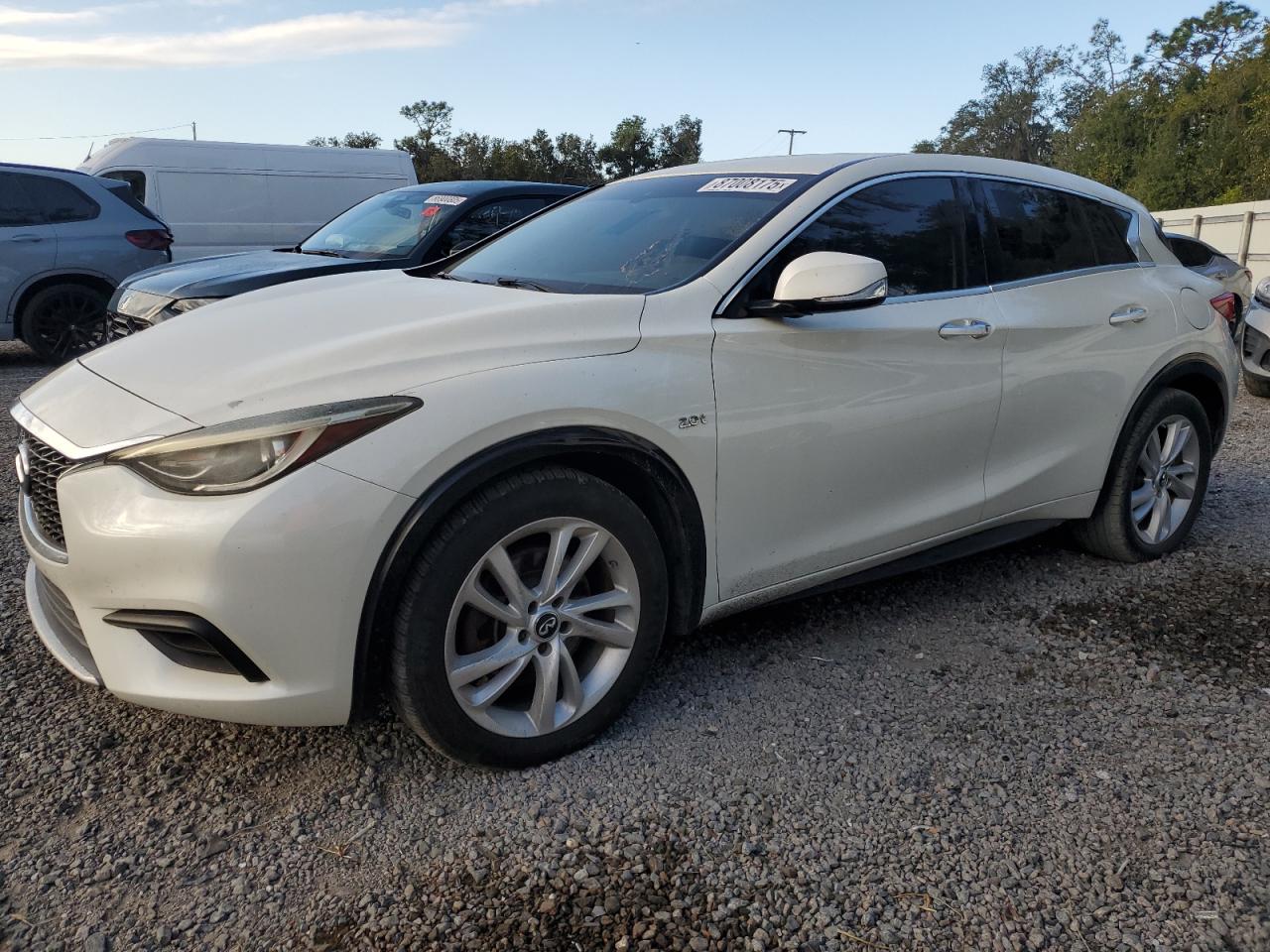 INFINITI QX30 BASE 2018
