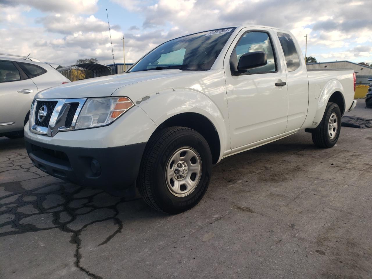 NISSAN FRONTIER 2017