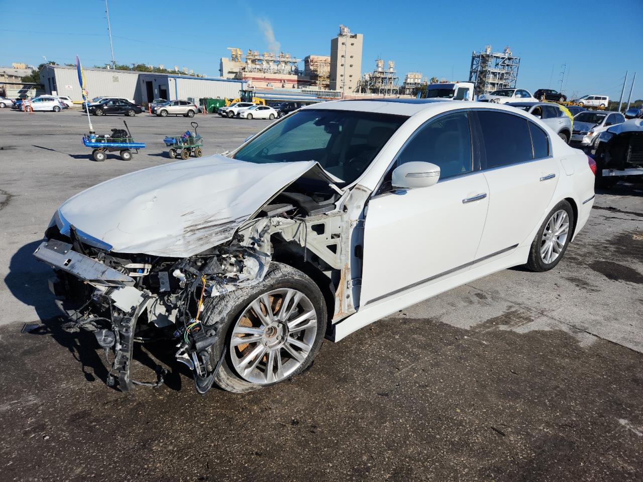 HYUNDAI GENESIS 2012