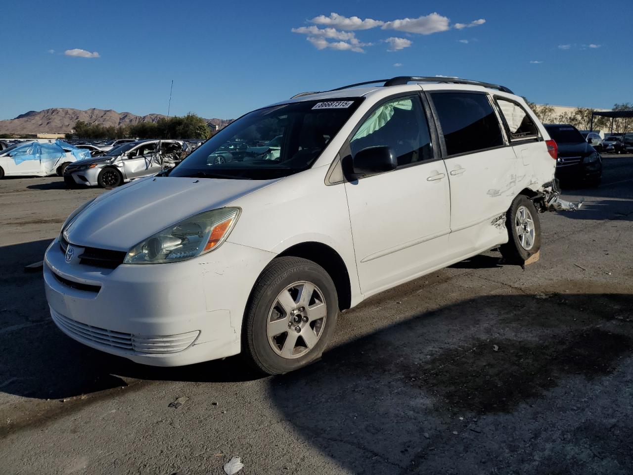 TOYOTA SIENNA CE 2004