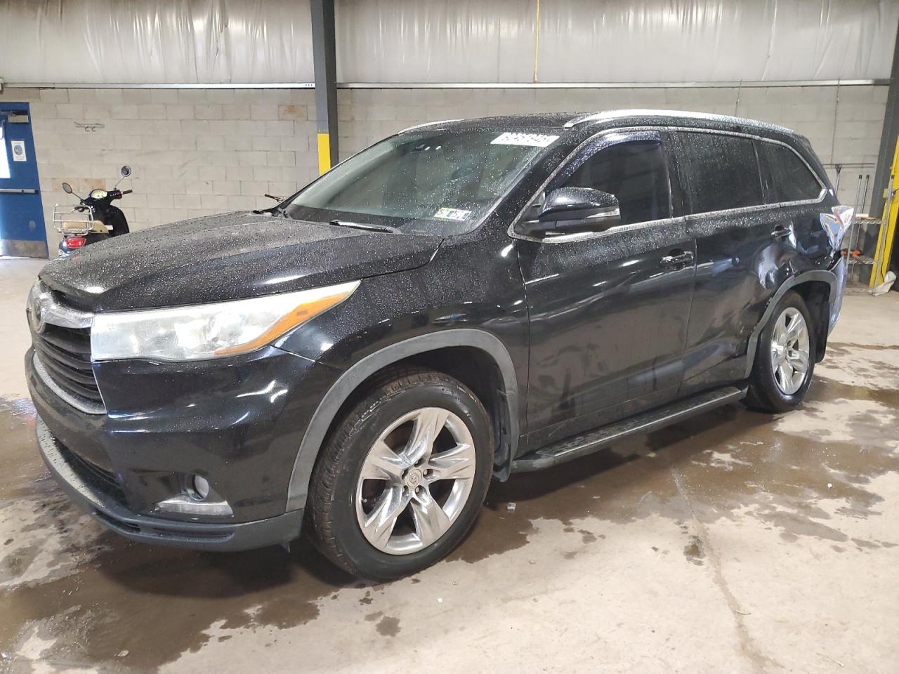 TOYOTA HIGHLANDER 2015