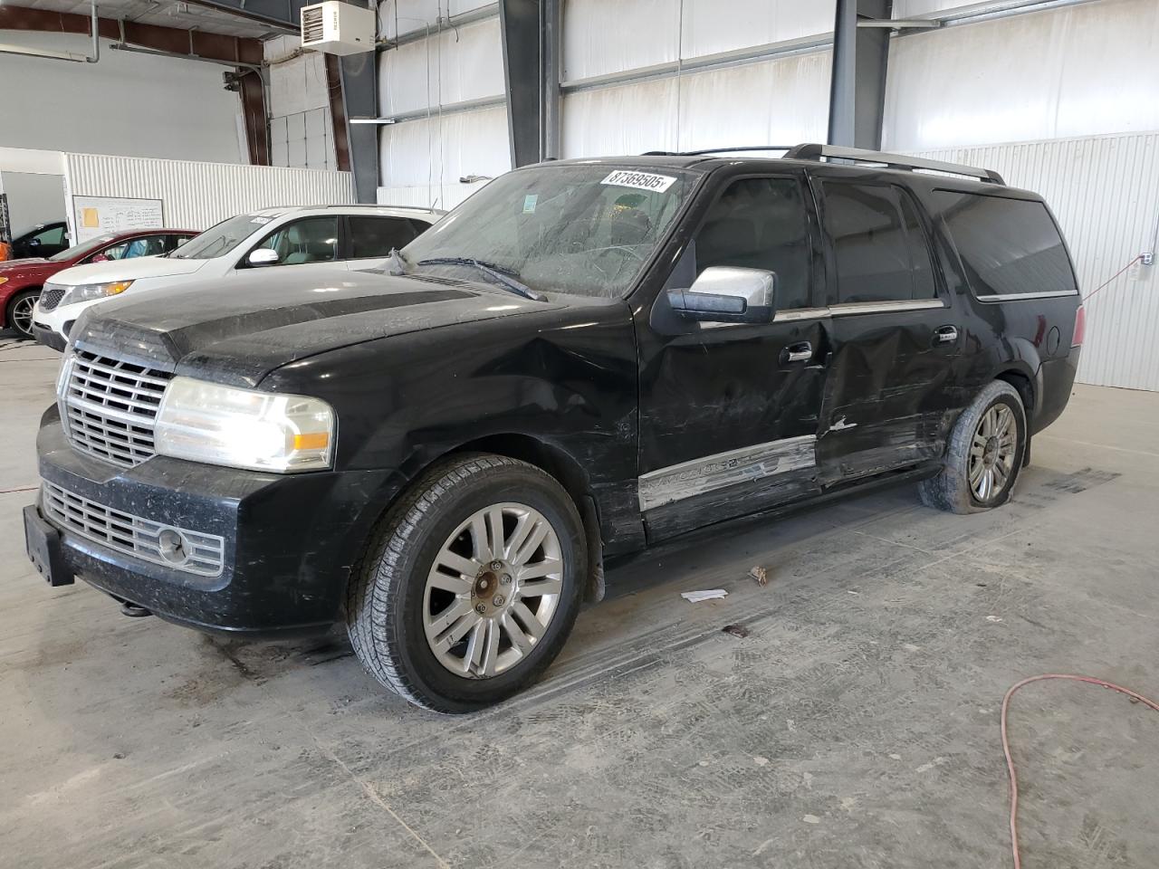 LINCOLN NAVIGATOR 2011