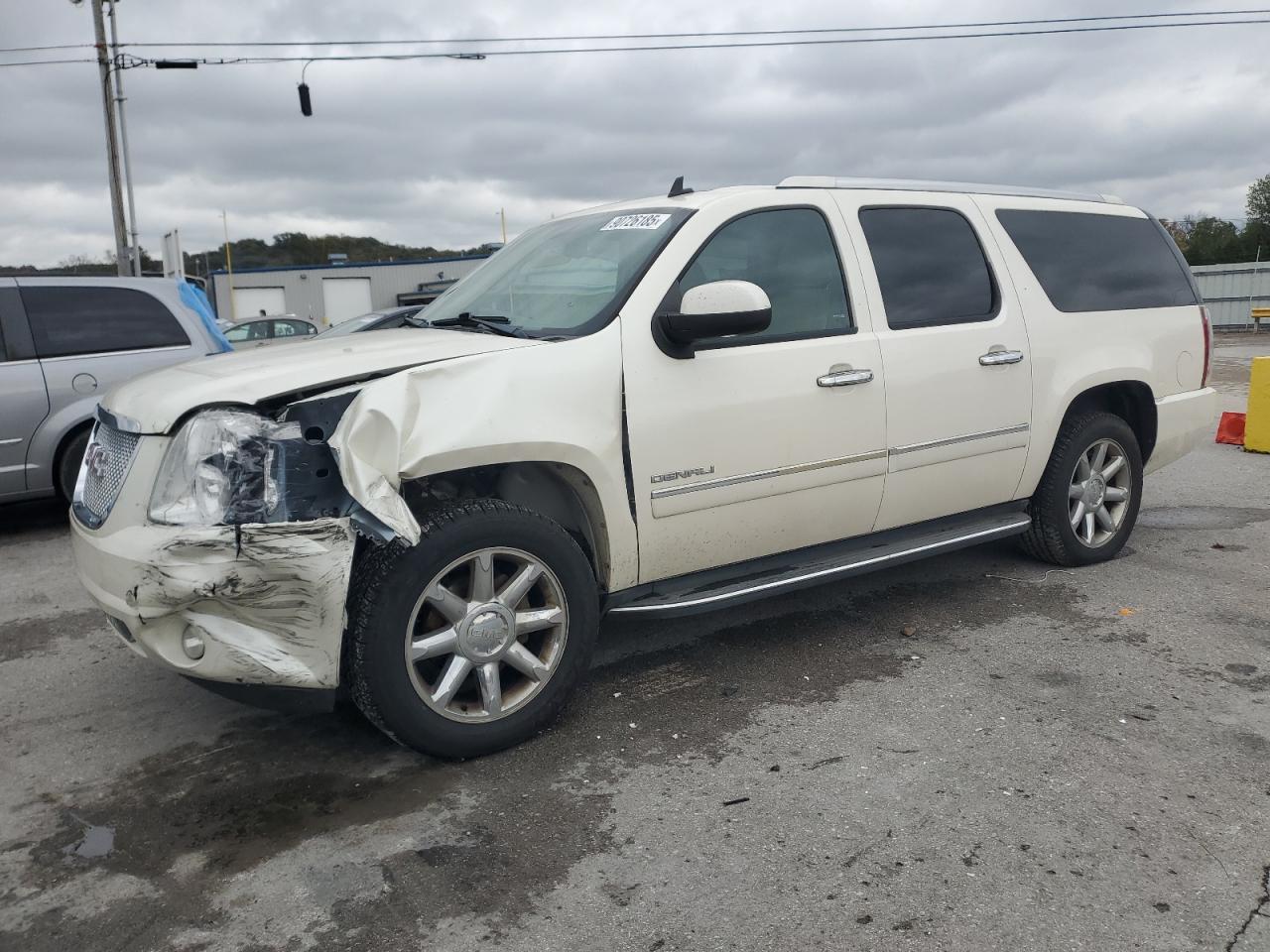 GMC YUKON XL D 2013