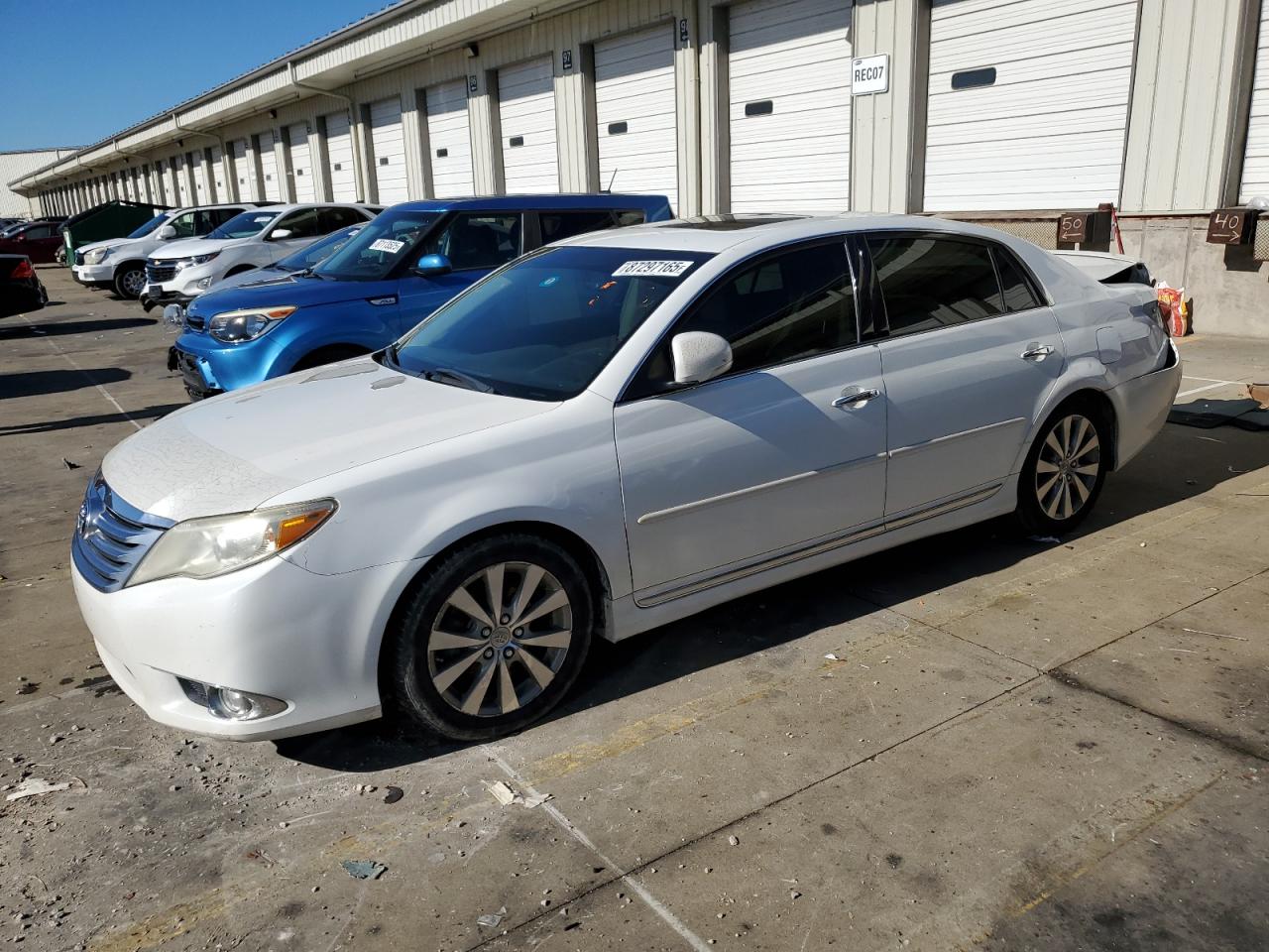 TOYOTA AVALON BAS 2011