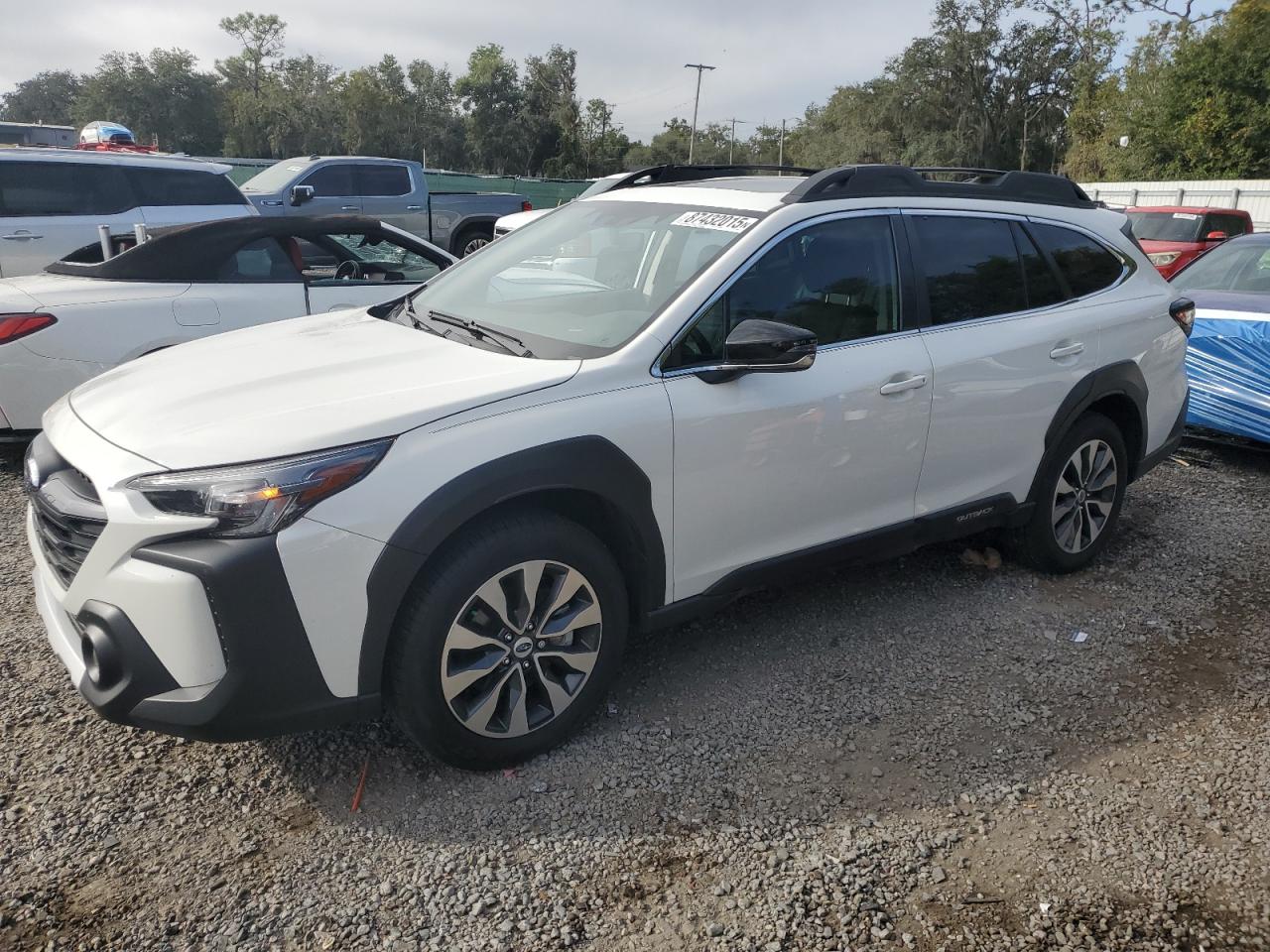 SUBARU OUTBACK 2023