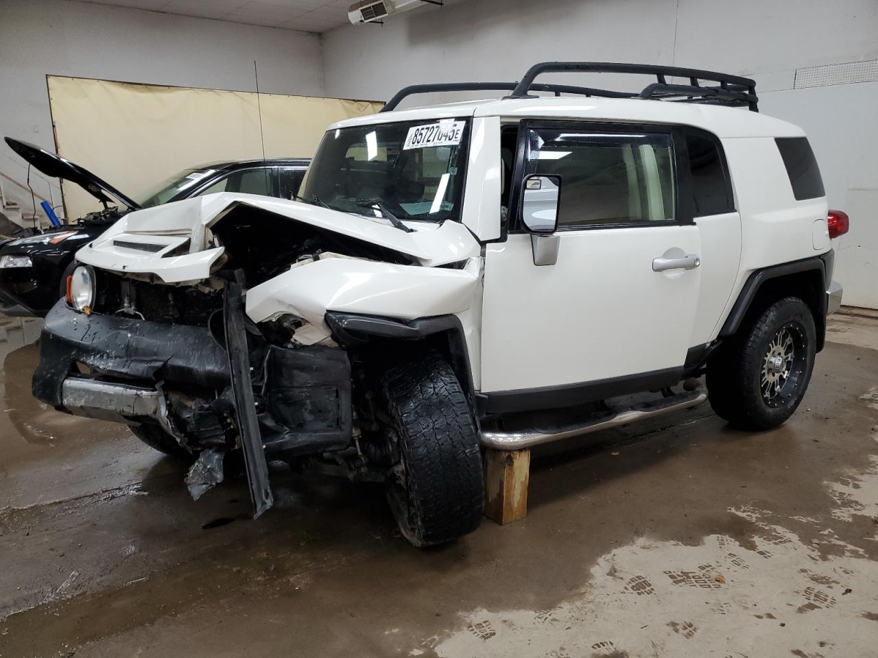 TOYOTA FJ CRUISER 2012