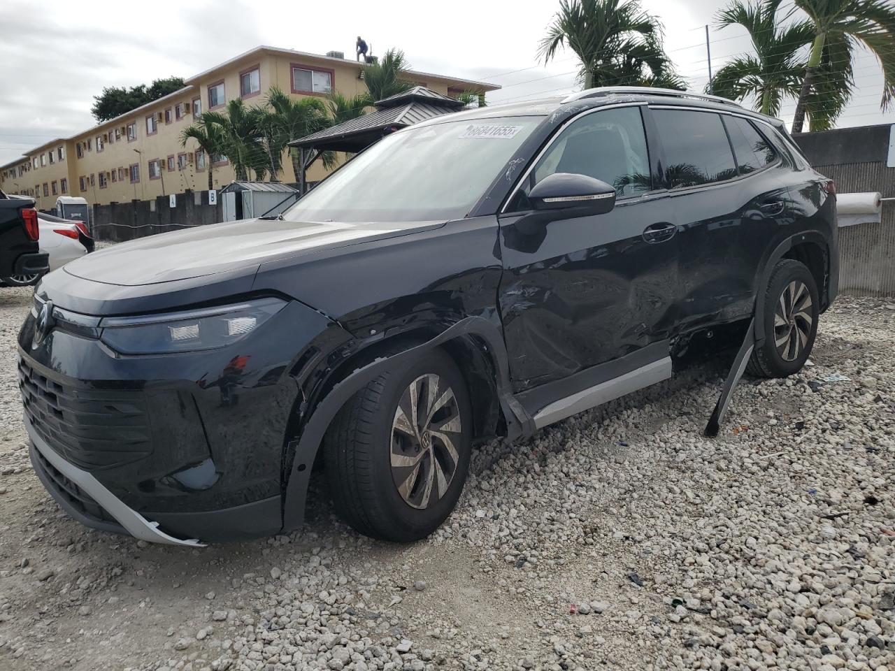 VOLKSWAGEN TIGUAN S 2025
