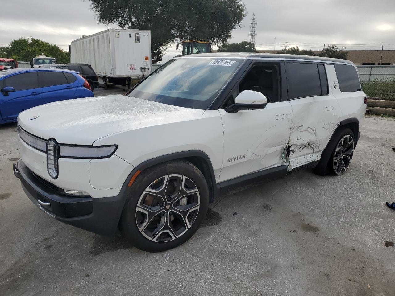 RIVIAN R1S ADVENTURE 2024