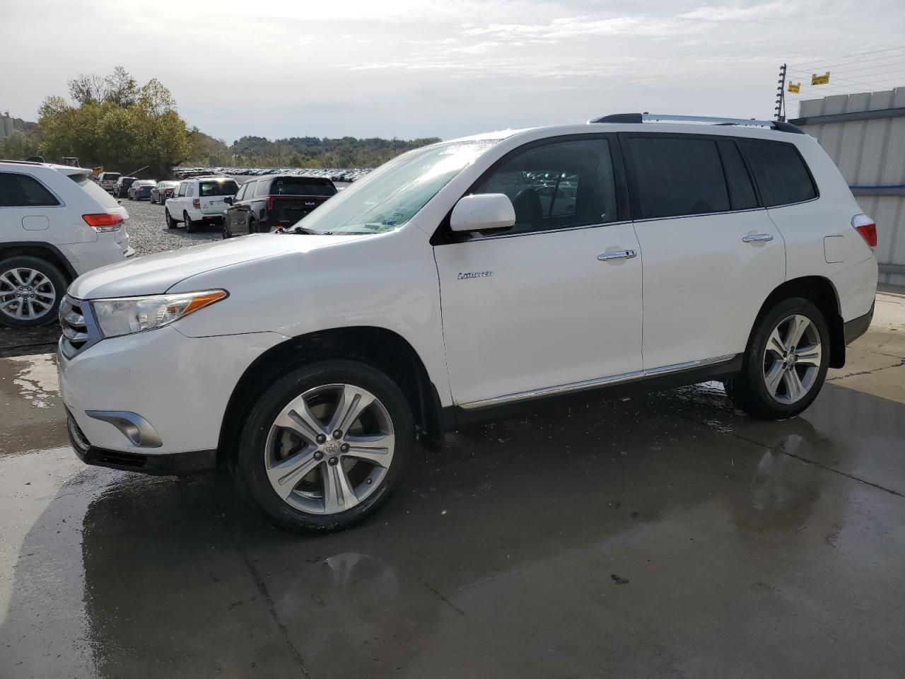 TOYOTA HIGHLANDER 2011