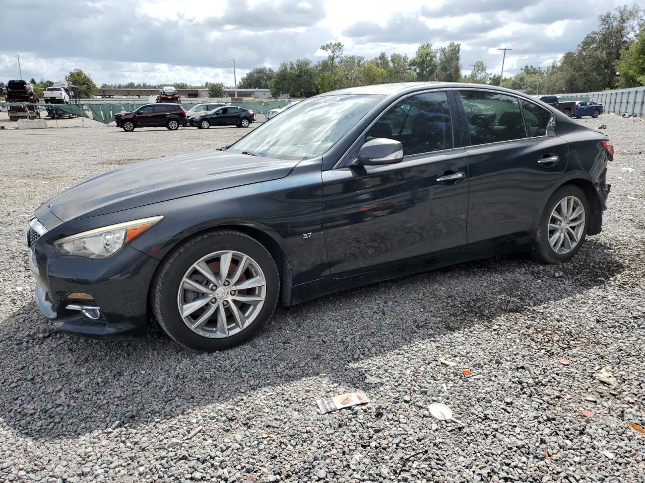 INFINITI Q50 BASE 2015