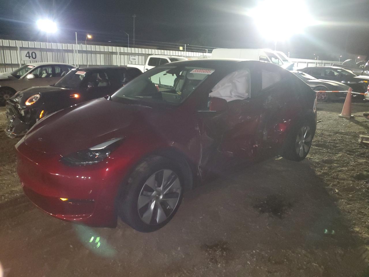 TESLA MODEL Y 2024