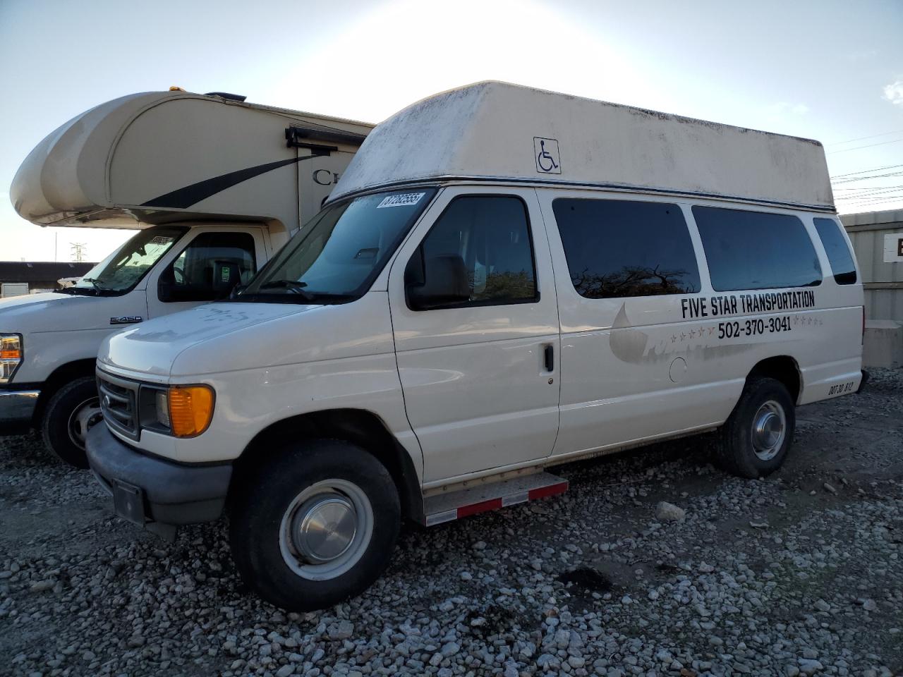 FORD ECONOLINE 2005
