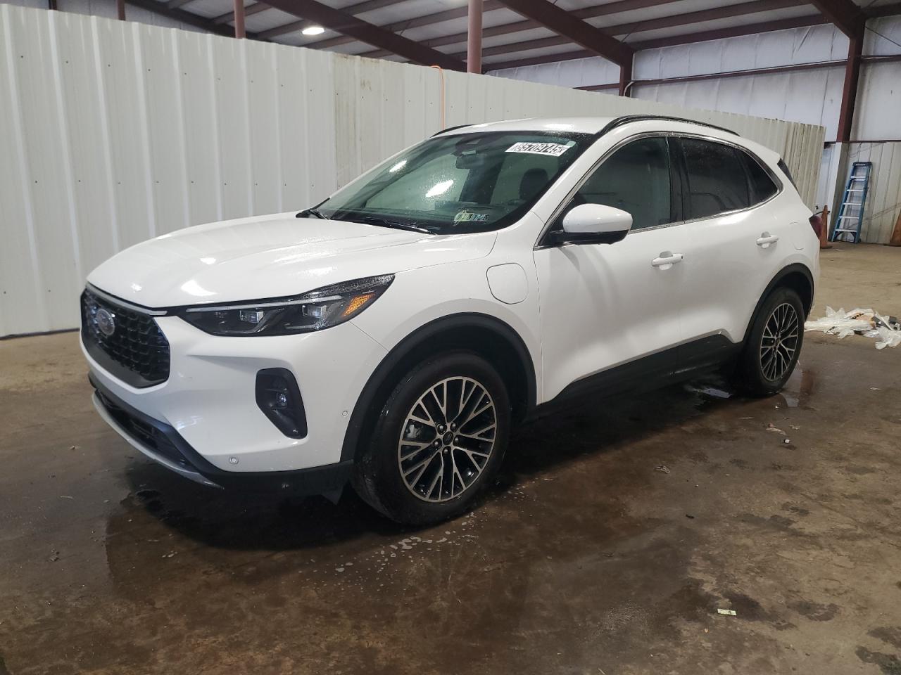 FORD ESCAPE 2023