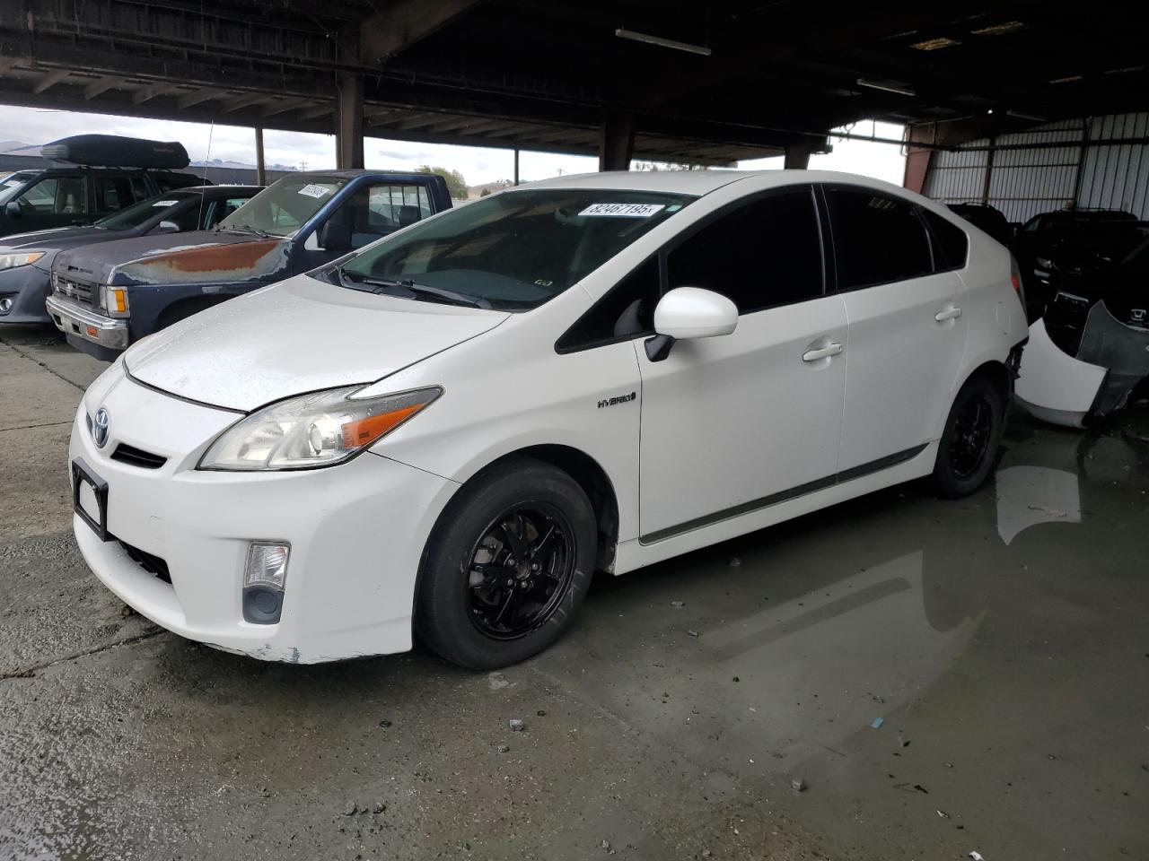 TOYOTA PRIUS 2011