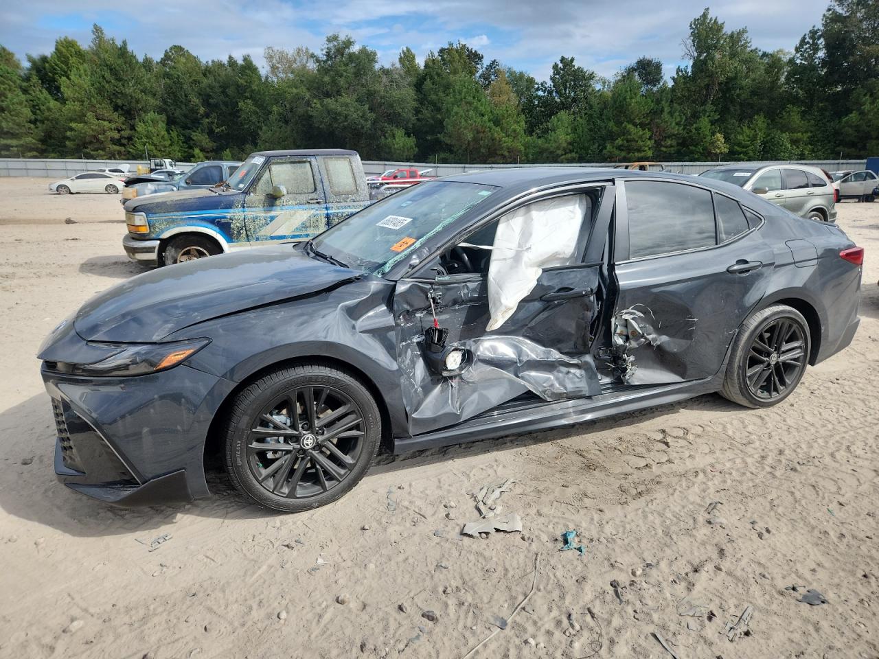 TOYOTA CAMRY 2025
