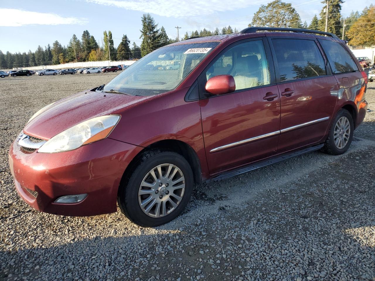 TOYOTA SIENNA XLE 2010