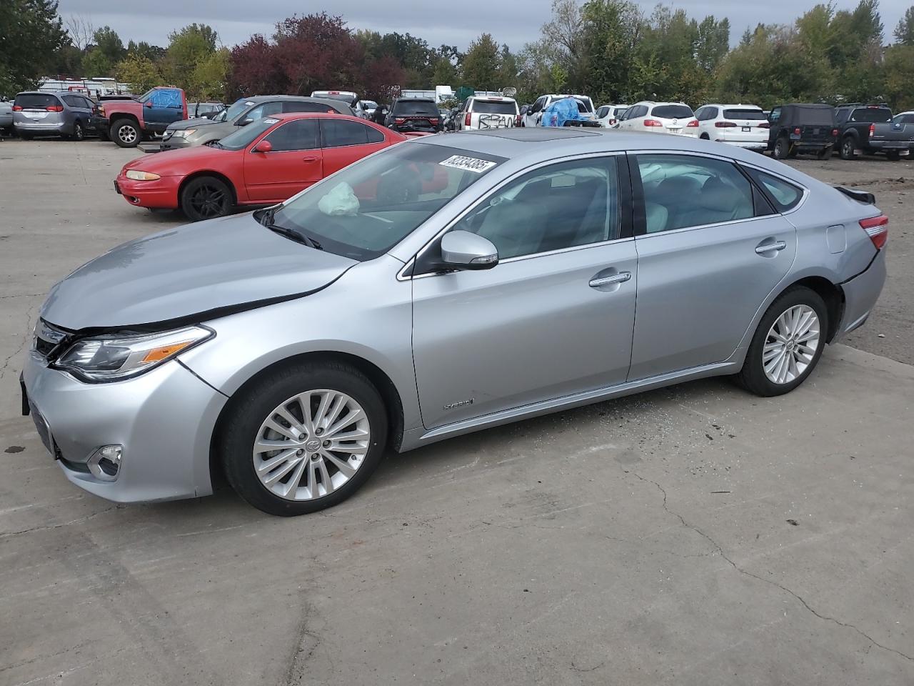 TOYOTA AVALON HYB 2015