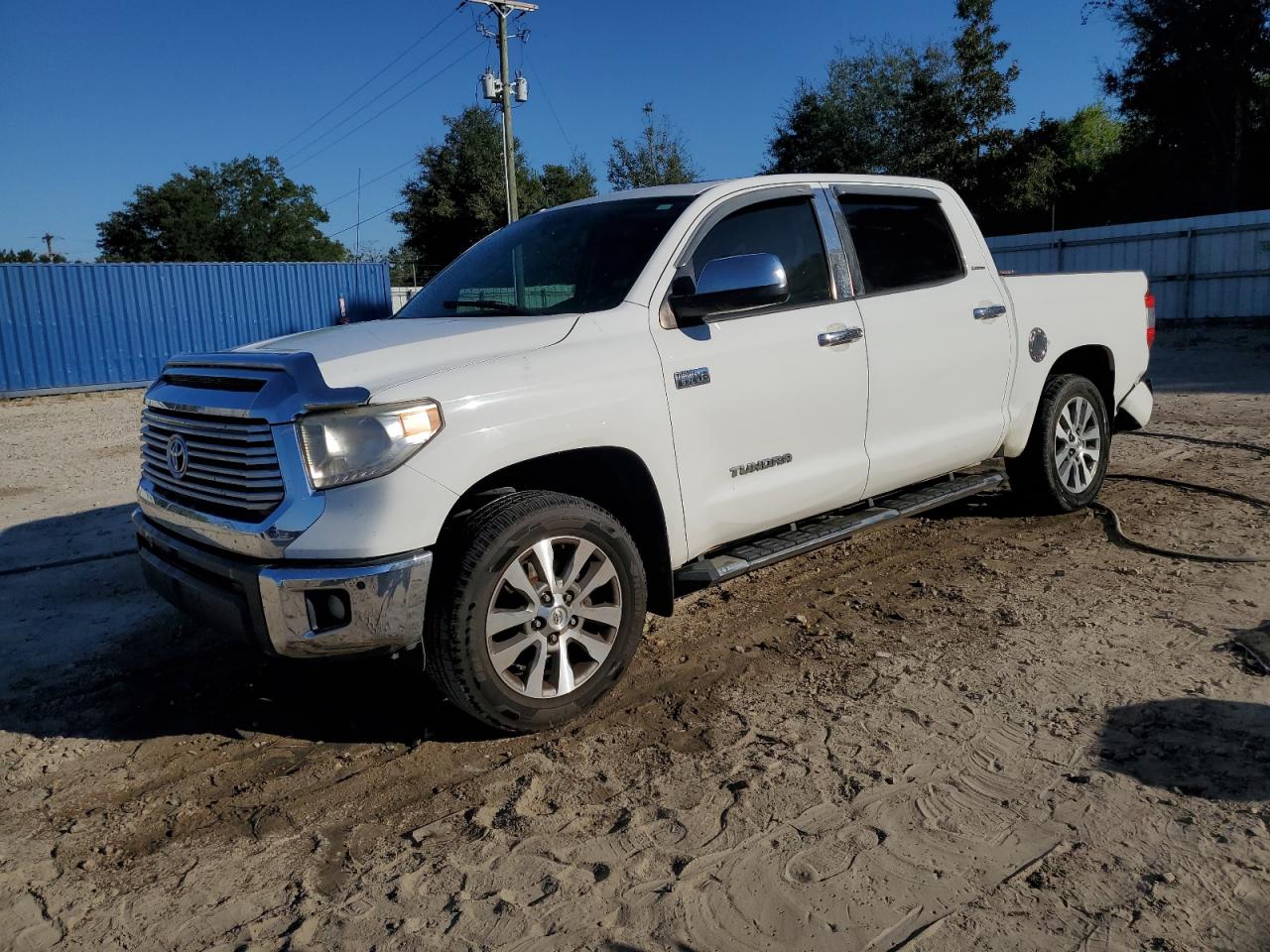 TOYOTA TUNDRA CRE 2017