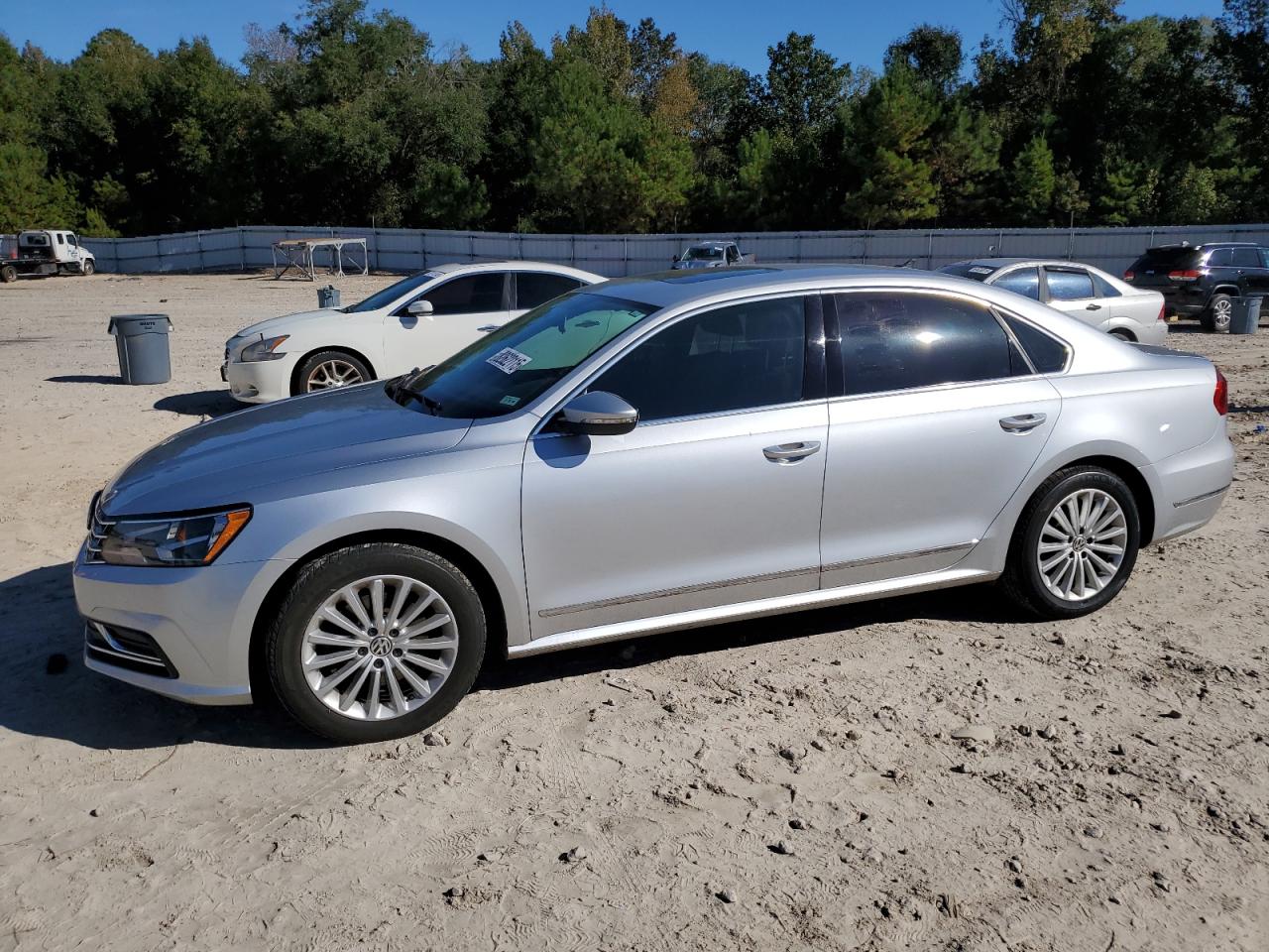 VOLKSWAGEN PASSAT SE 2016