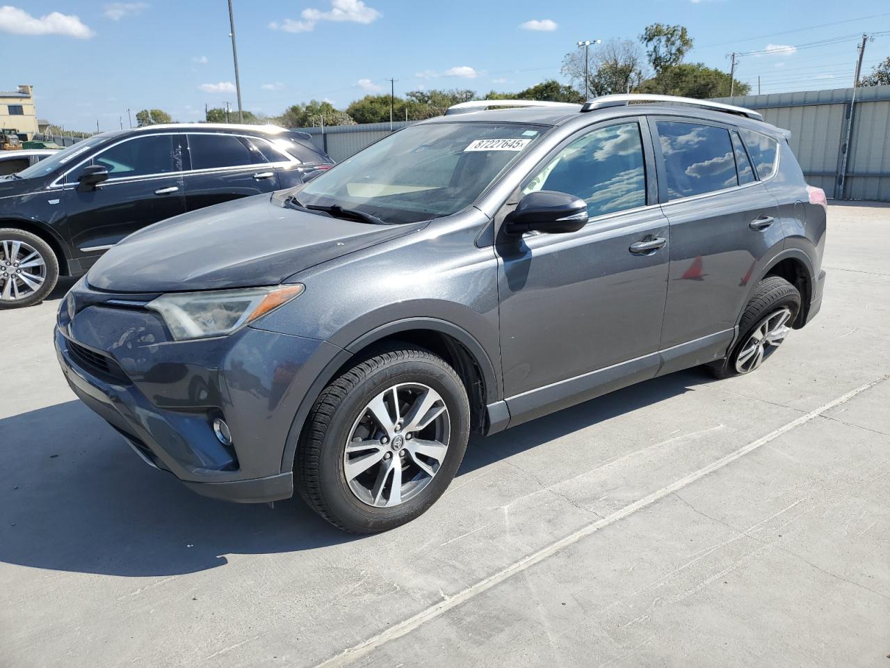 TOYOTA RAV4 XLE 2017