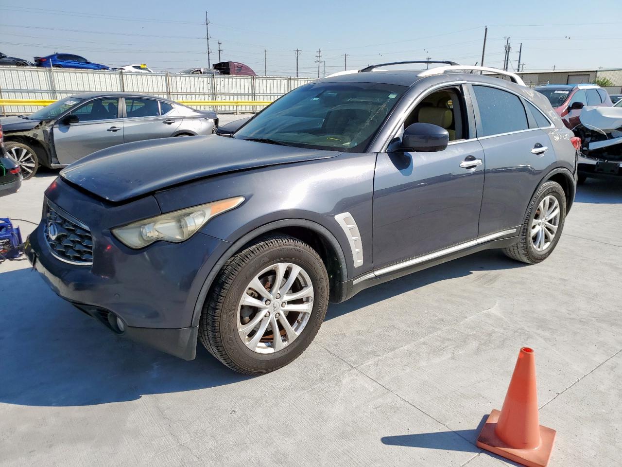 INFINITI FX35 2010