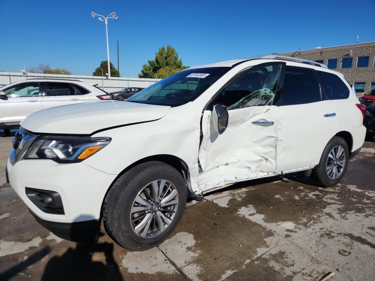 NISSAN PATHFINDER 2020