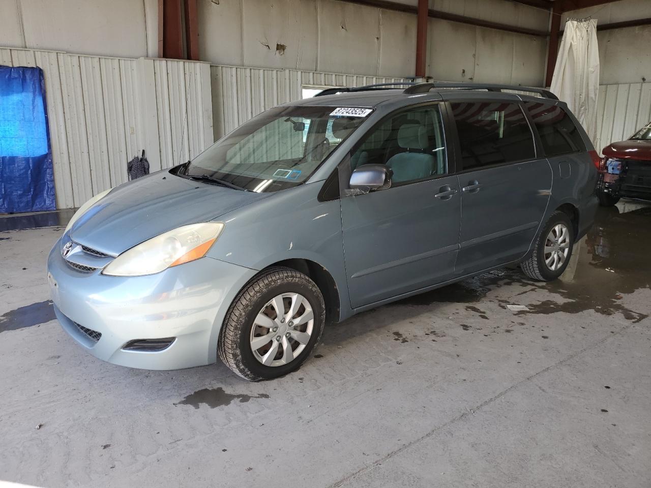 TOYOTA SIENNA CE 2006
