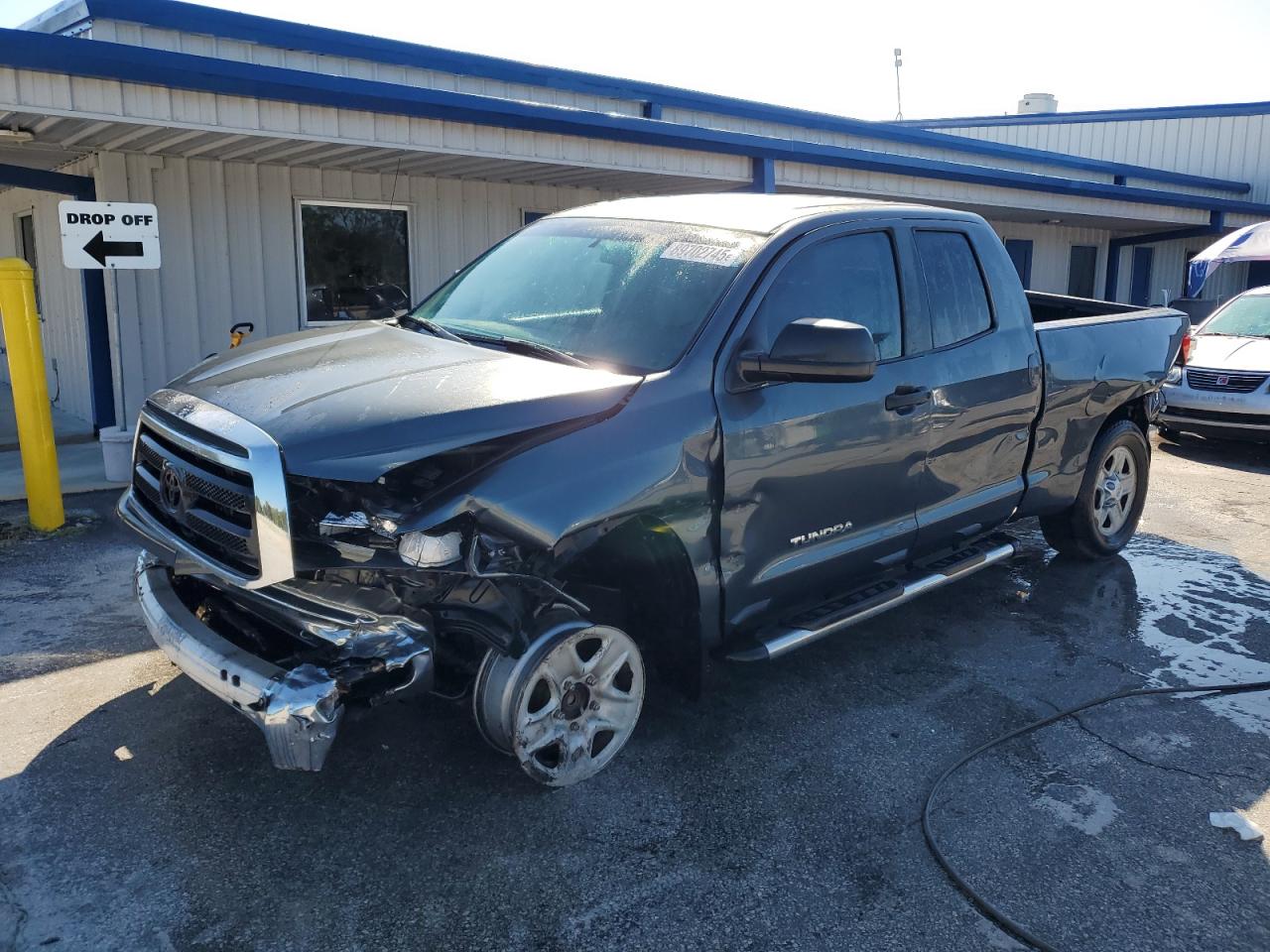 TOYOTA TUNDRA DOU 2010