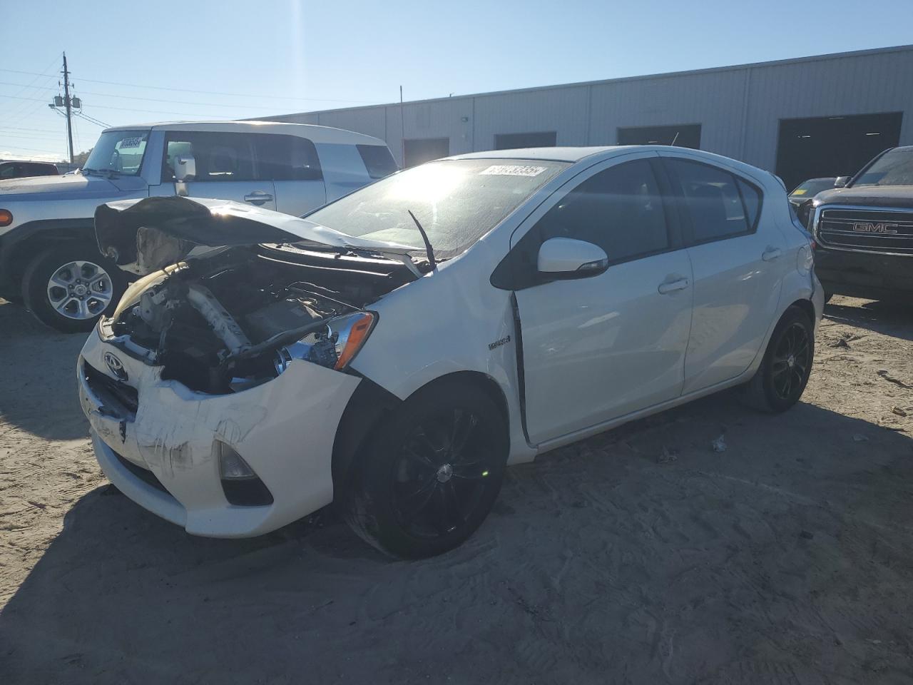 TOYOTA PRIUS C 2012