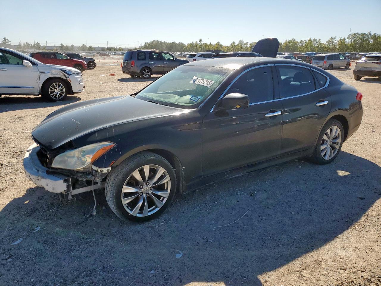 INFINITI M37 2011