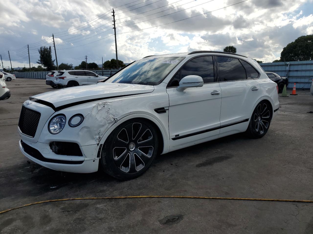 BENTLEY BENTAYGA 2020
