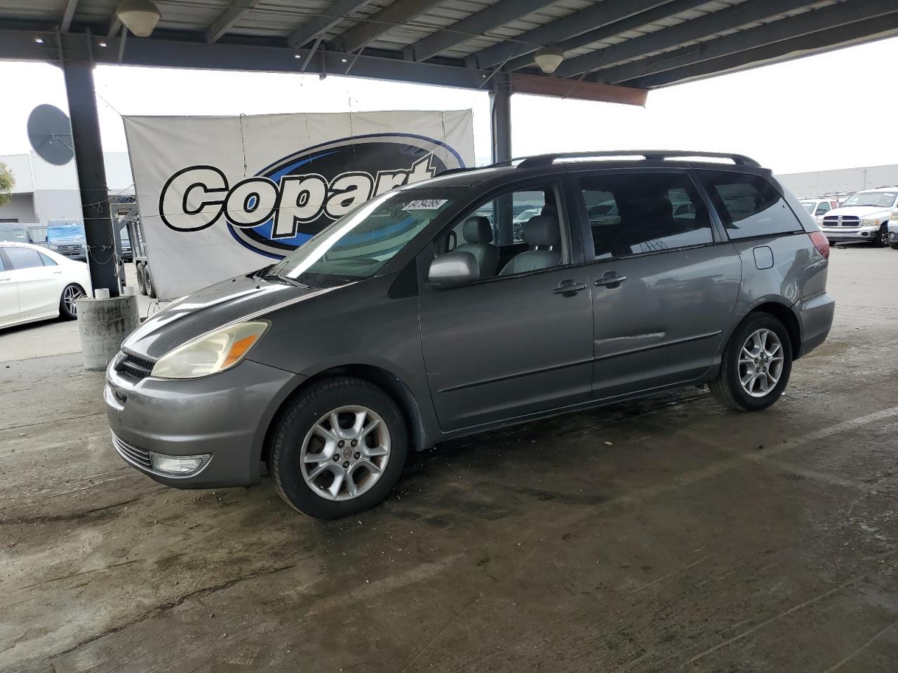TOYOTA SIENNA 2004