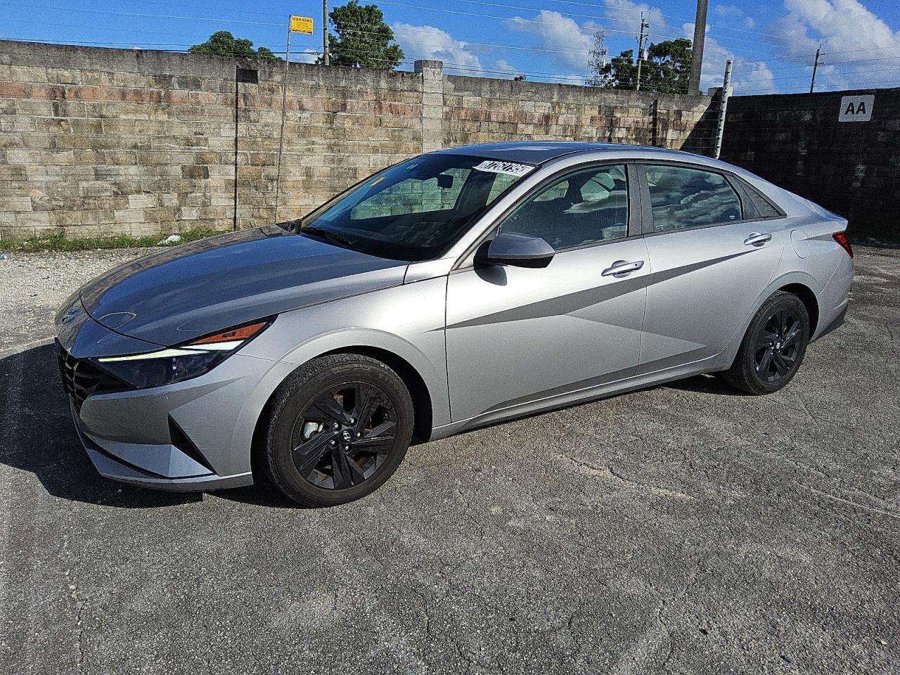HYUNDAI ELANTRA SE 2023