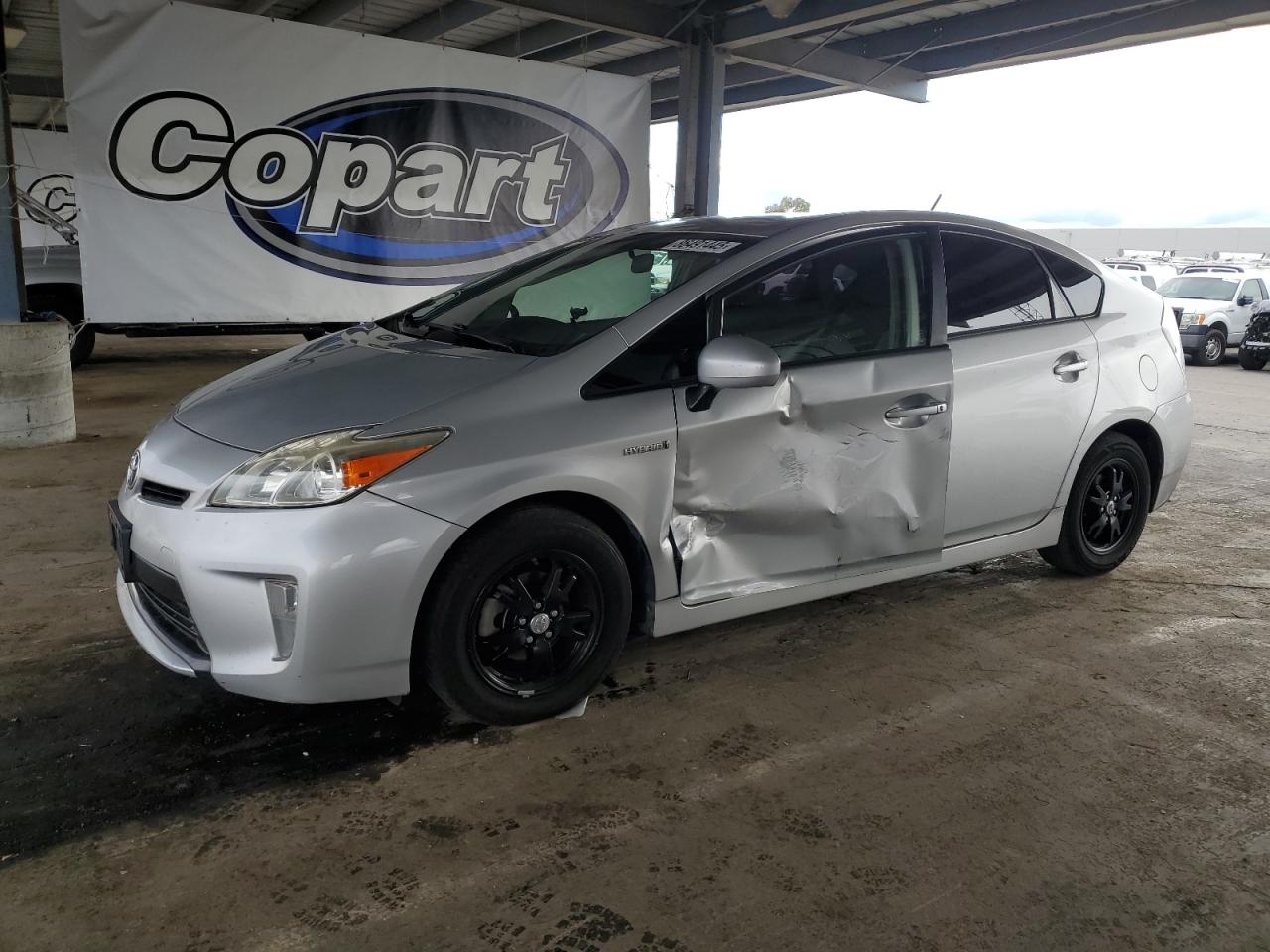 TOYOTA PRIUS 2015