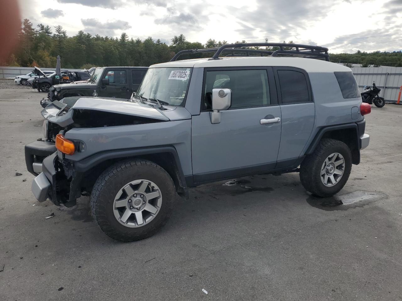TOYOTA FJ CRUISER 2014