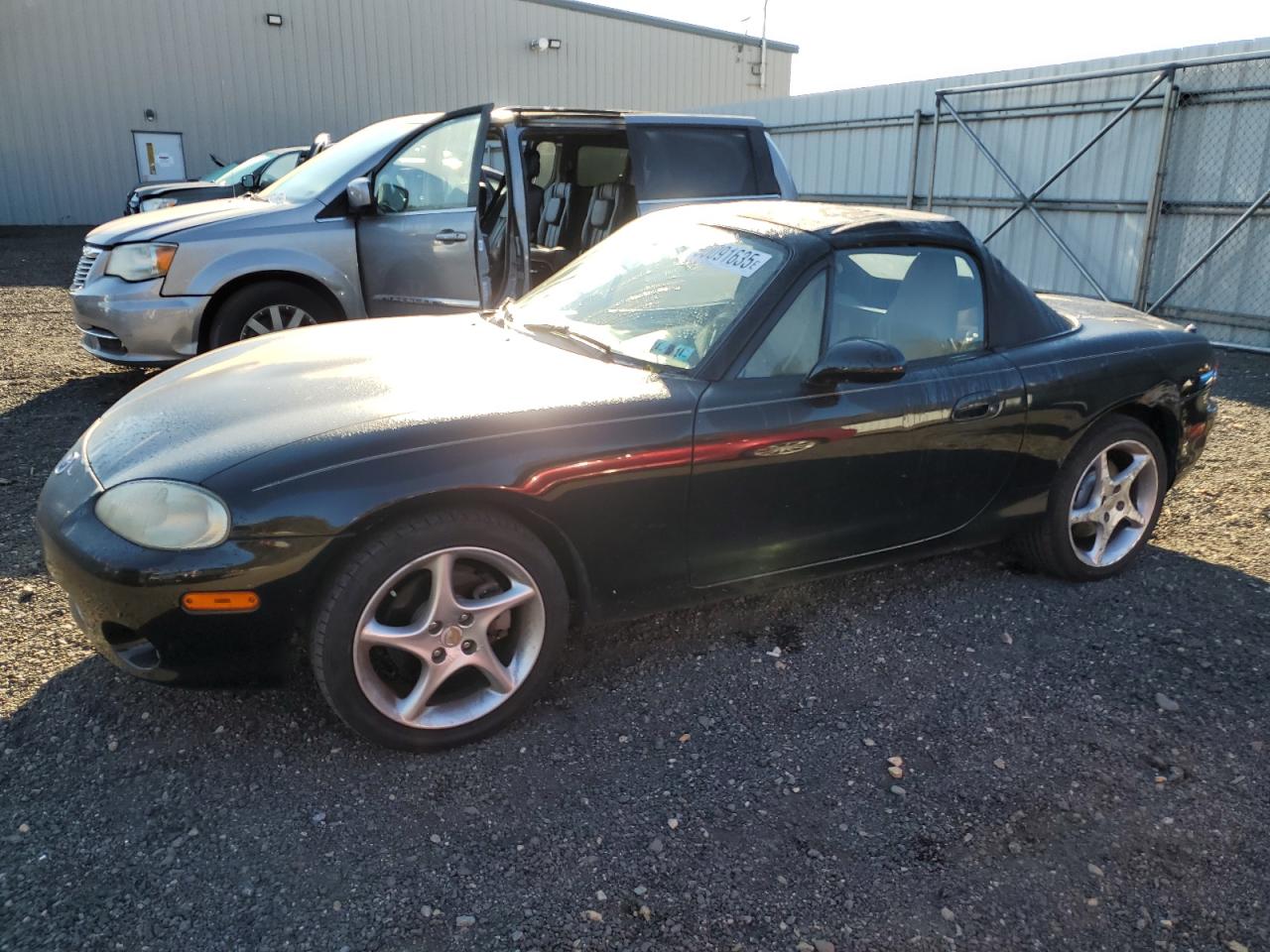 MAZDA MX-5 MIATA 2001