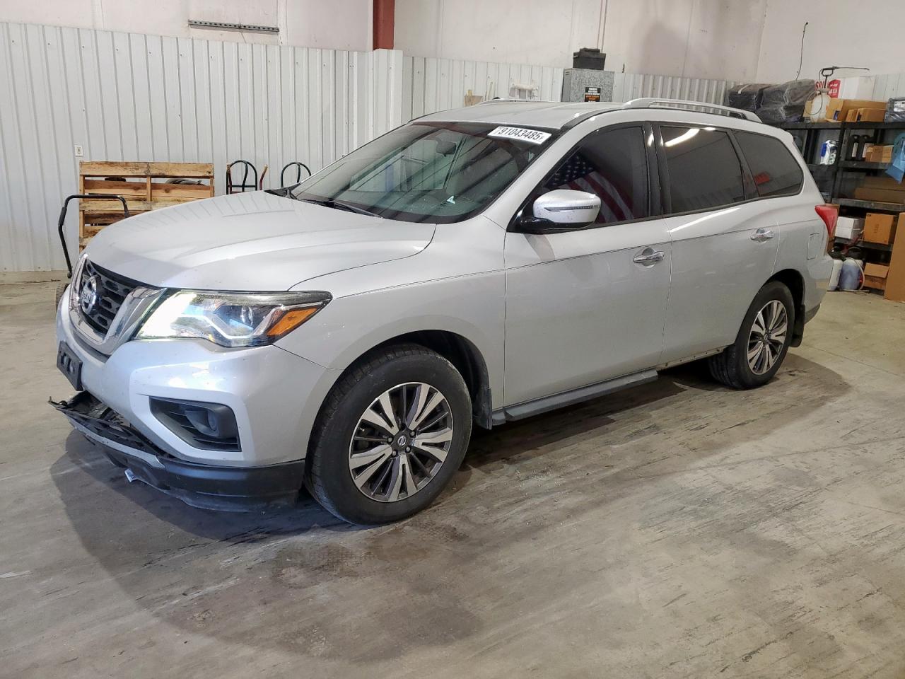 NISSAN PATHFINDER 2017
